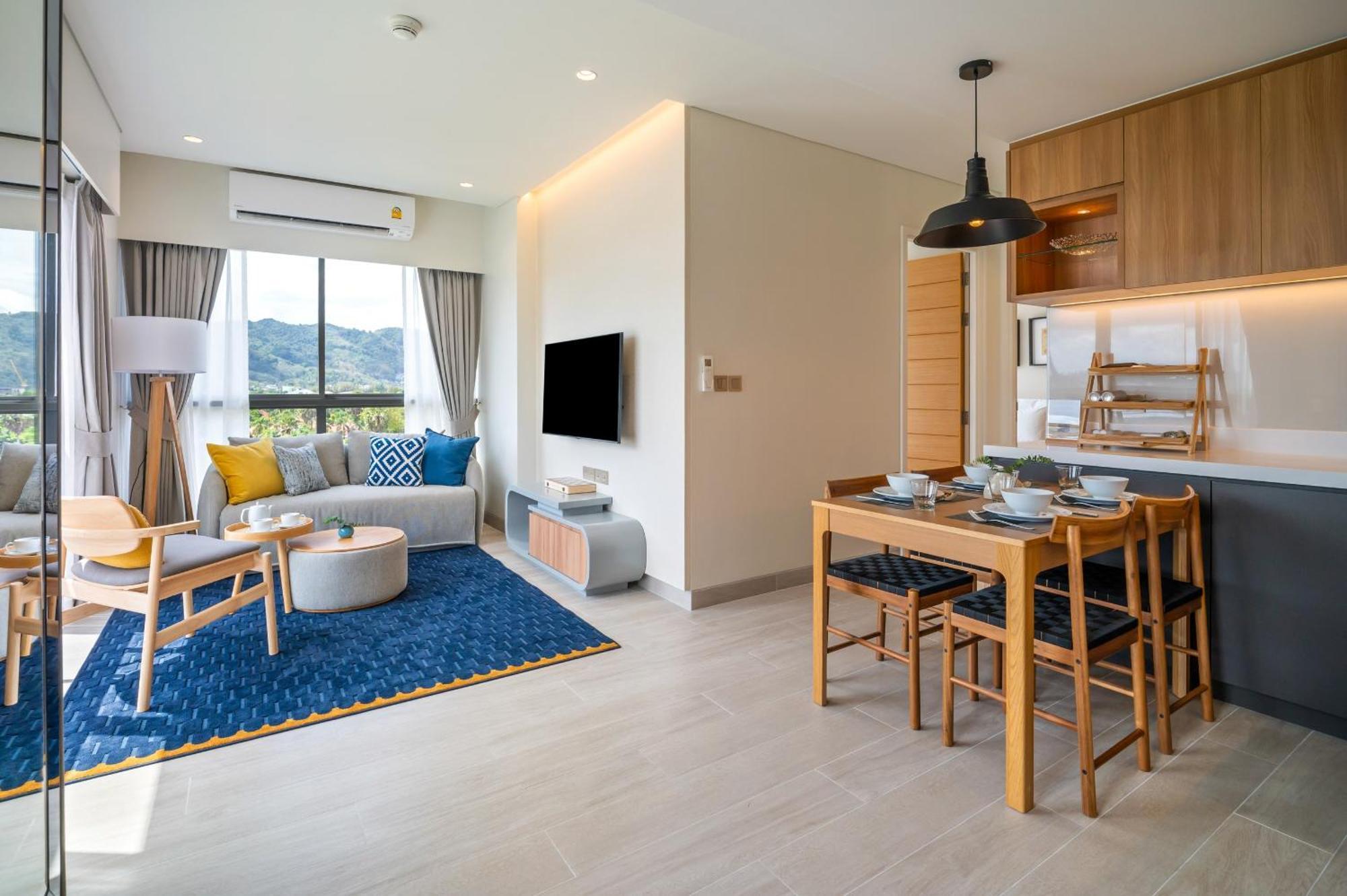 Laguna Lakeside Residences By Banyan Living