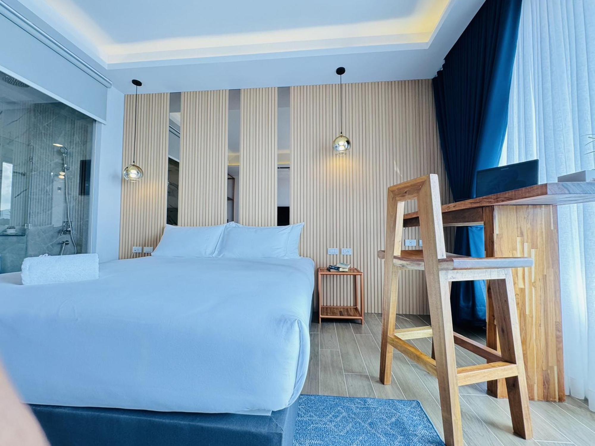 The Blue Hotel Chalong