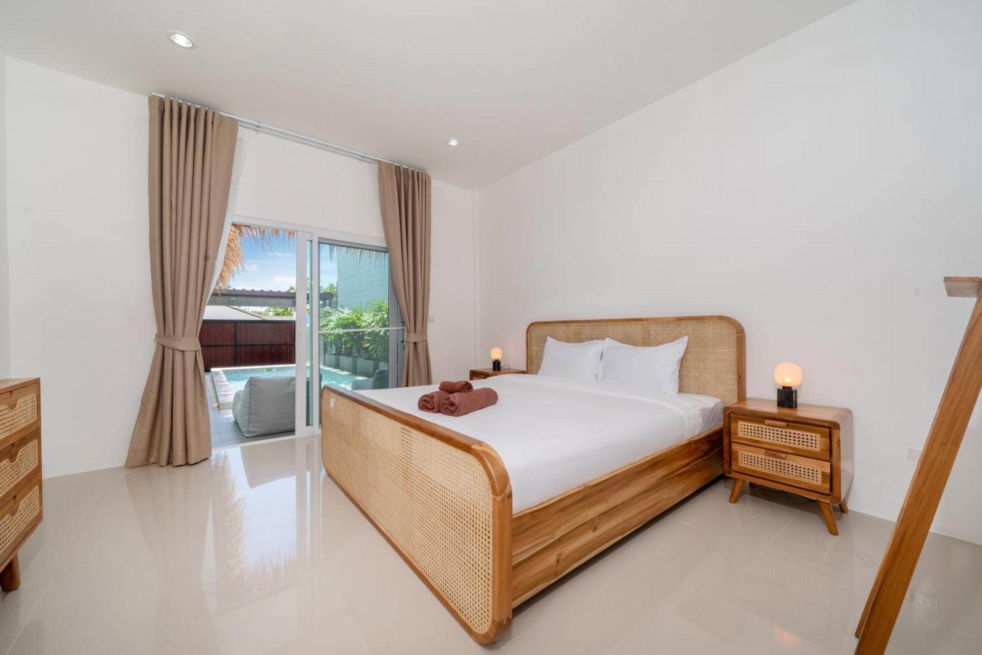 Balinese-style 2-bedroom, Private Pool Villa, Aemy *