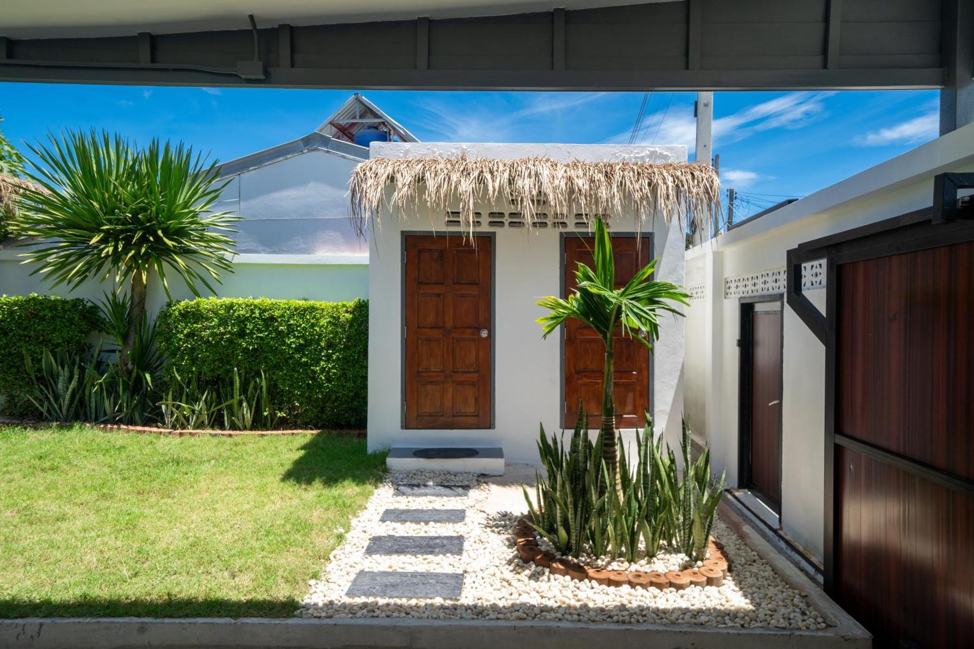 Balinese-style 2-bedroom, Private Pool Villa, Aemy * Ban Saiyuan