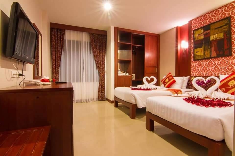 Hemingways 3*