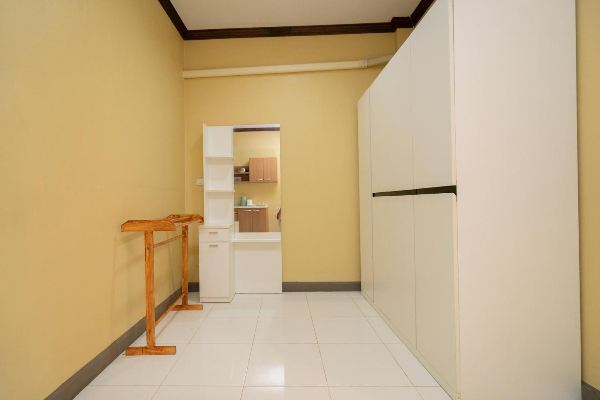 The Guesthouse, Phuket 3*