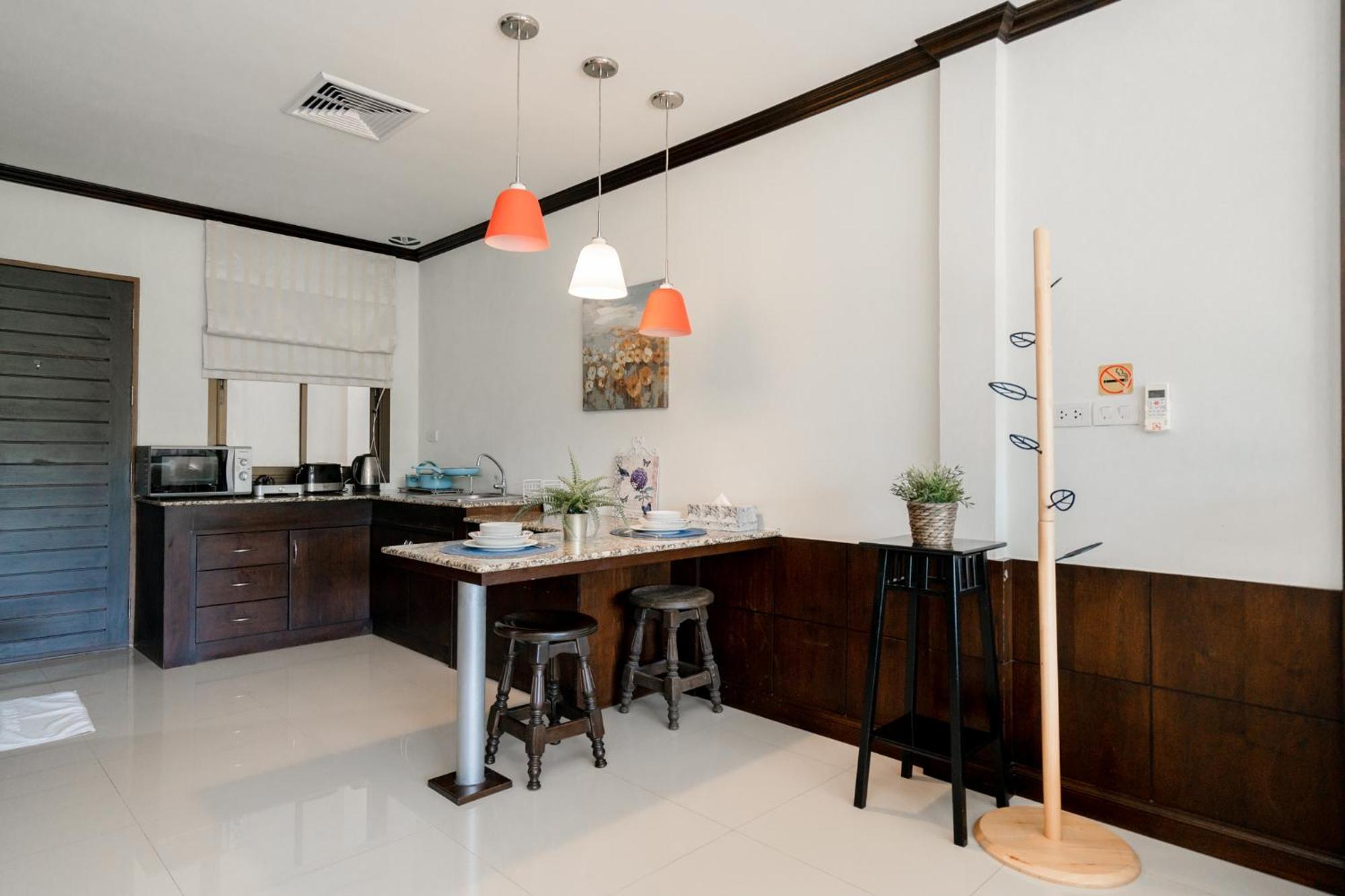 The Guesthouse, Phuket Hotel