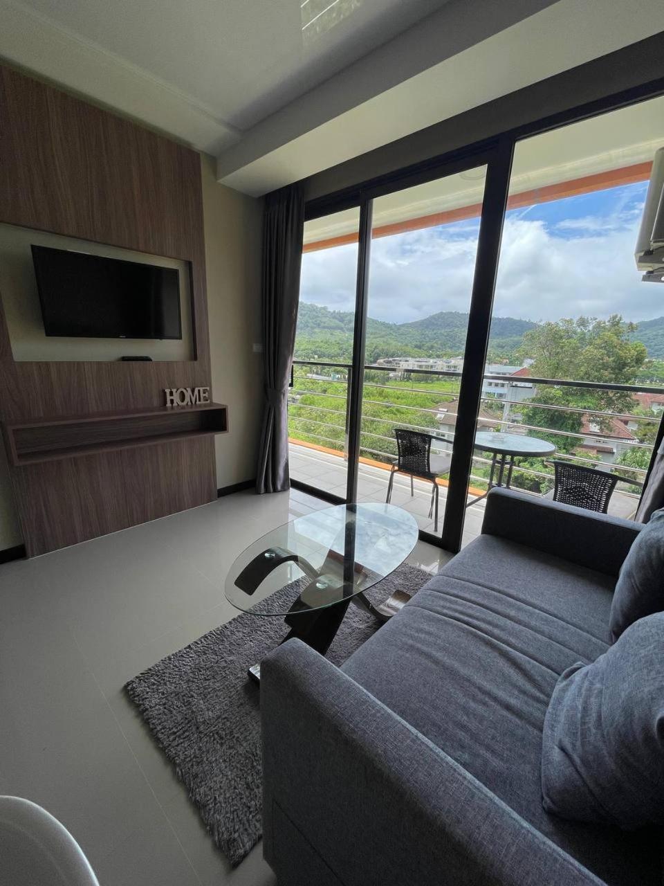 Naiharn Pearl By Villacarte * Nai Harn