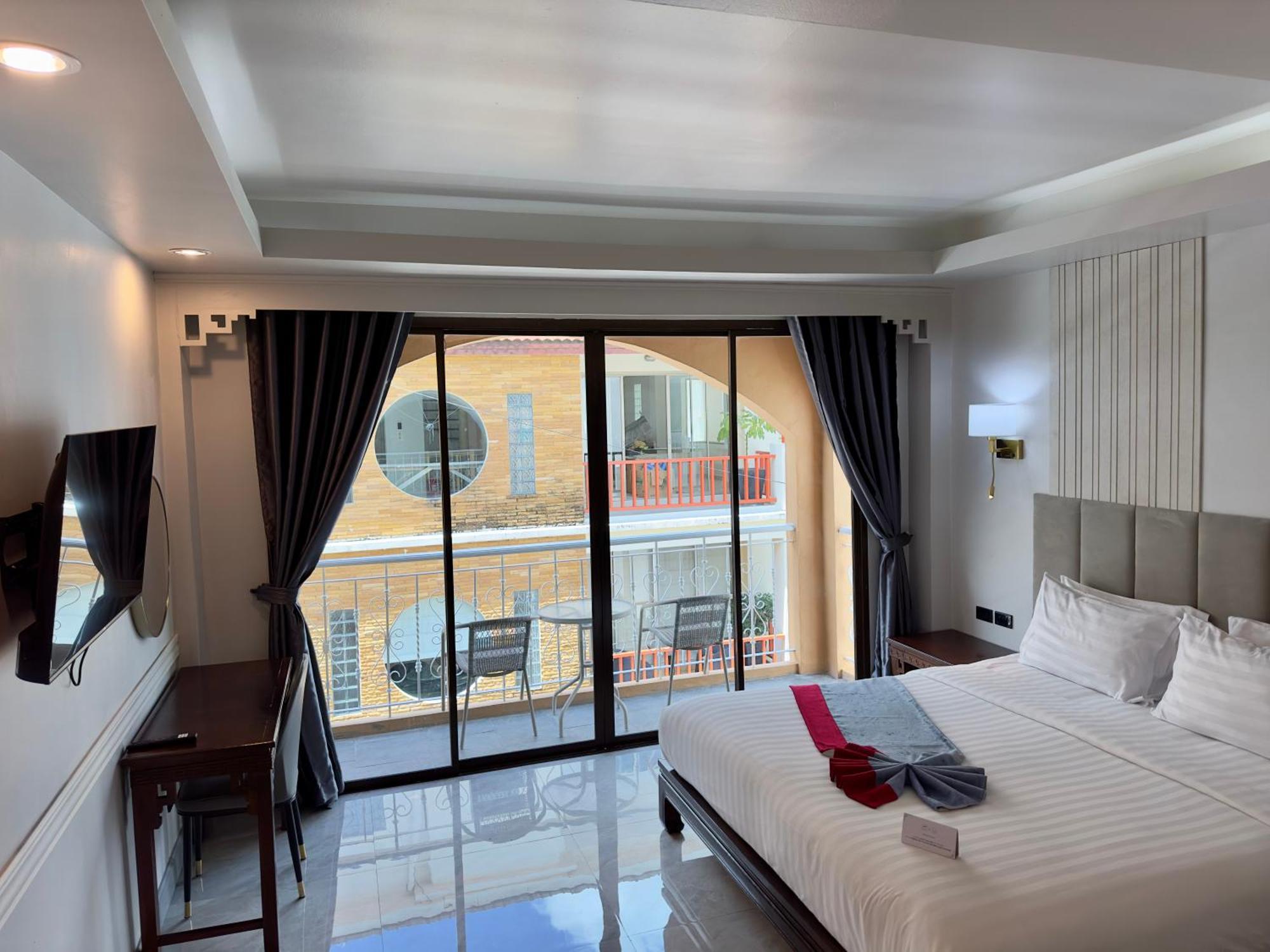 Grand Orlov Patong