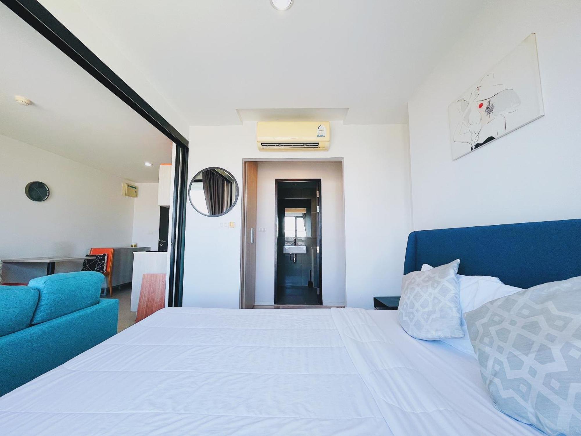 47near Shopping Malls And Naka Night Market Phuket