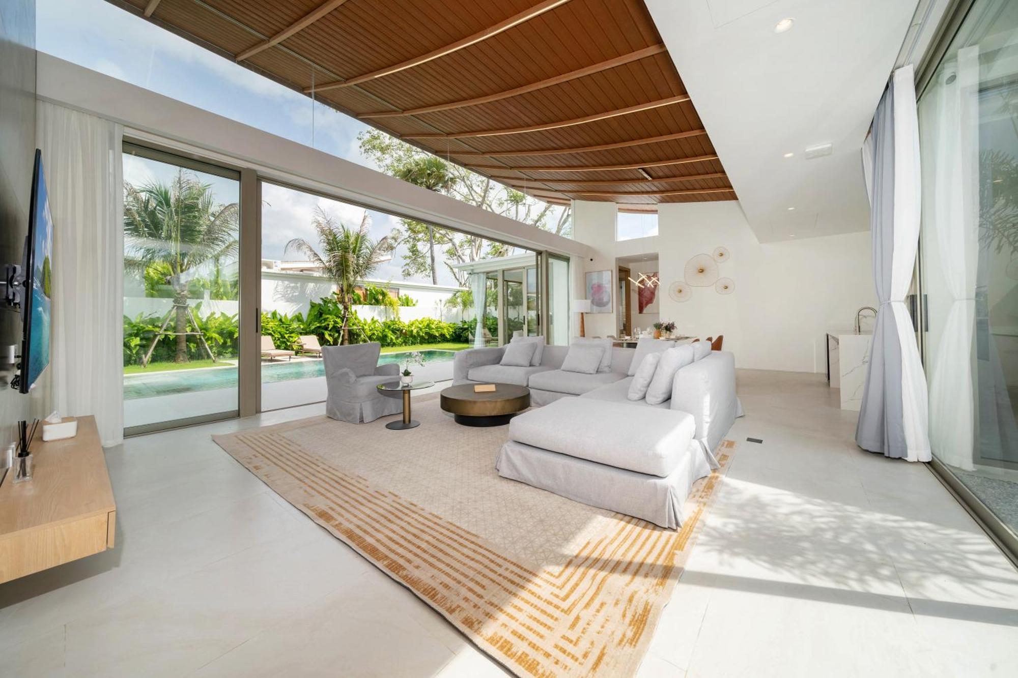 Luxury Pool And Garden *