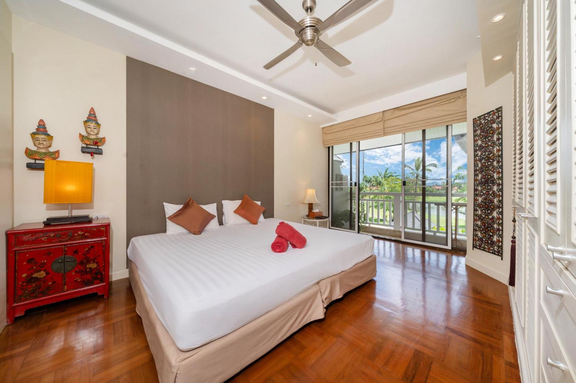 Poolview 2-bedroom In Bangtao Next To Golf Course, Allamanda 2321 Thalang
