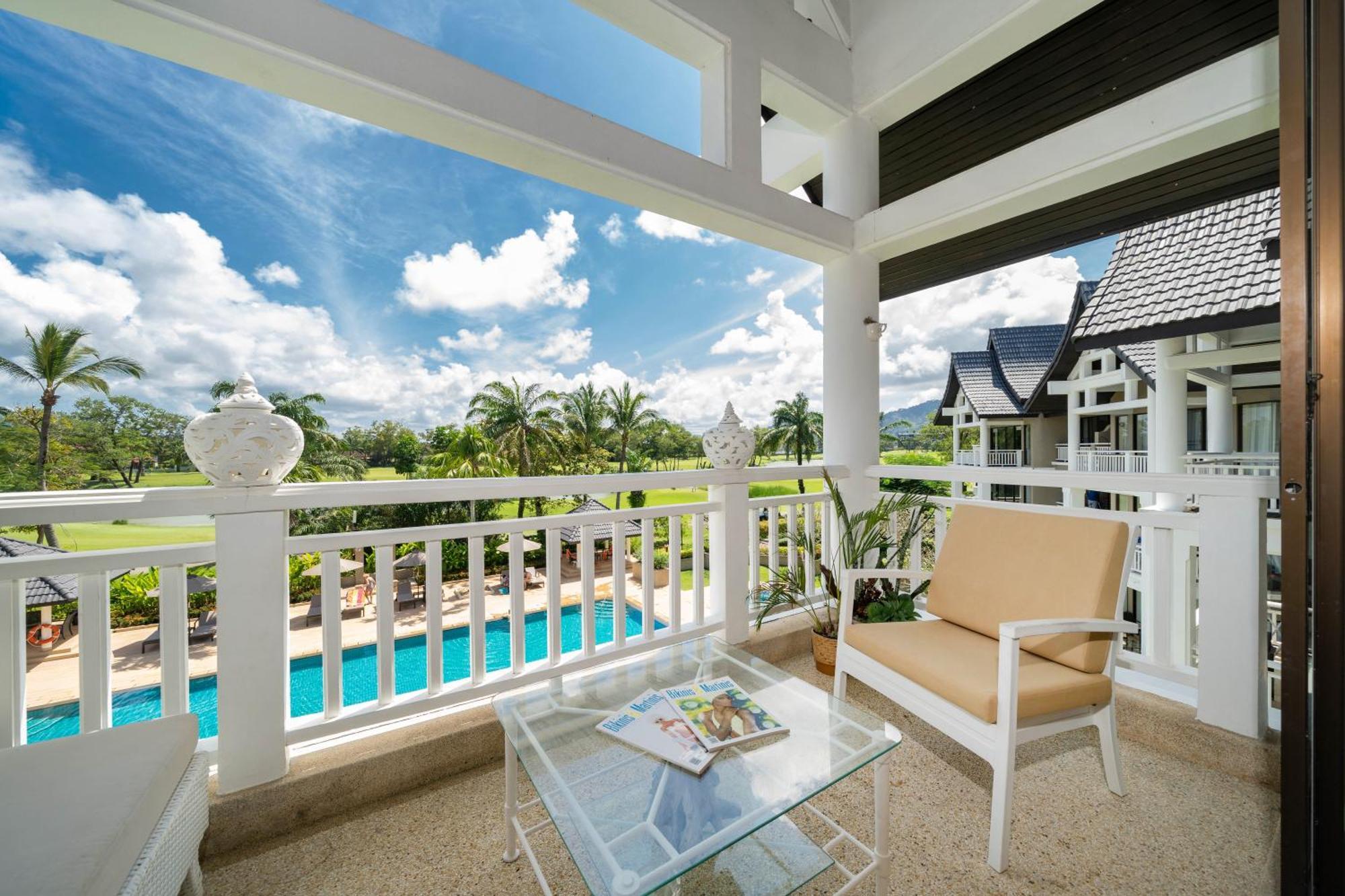 Poolview 2-bedroom In Bangtao Next To Golf Course, Allamanda 2321 Apartment *