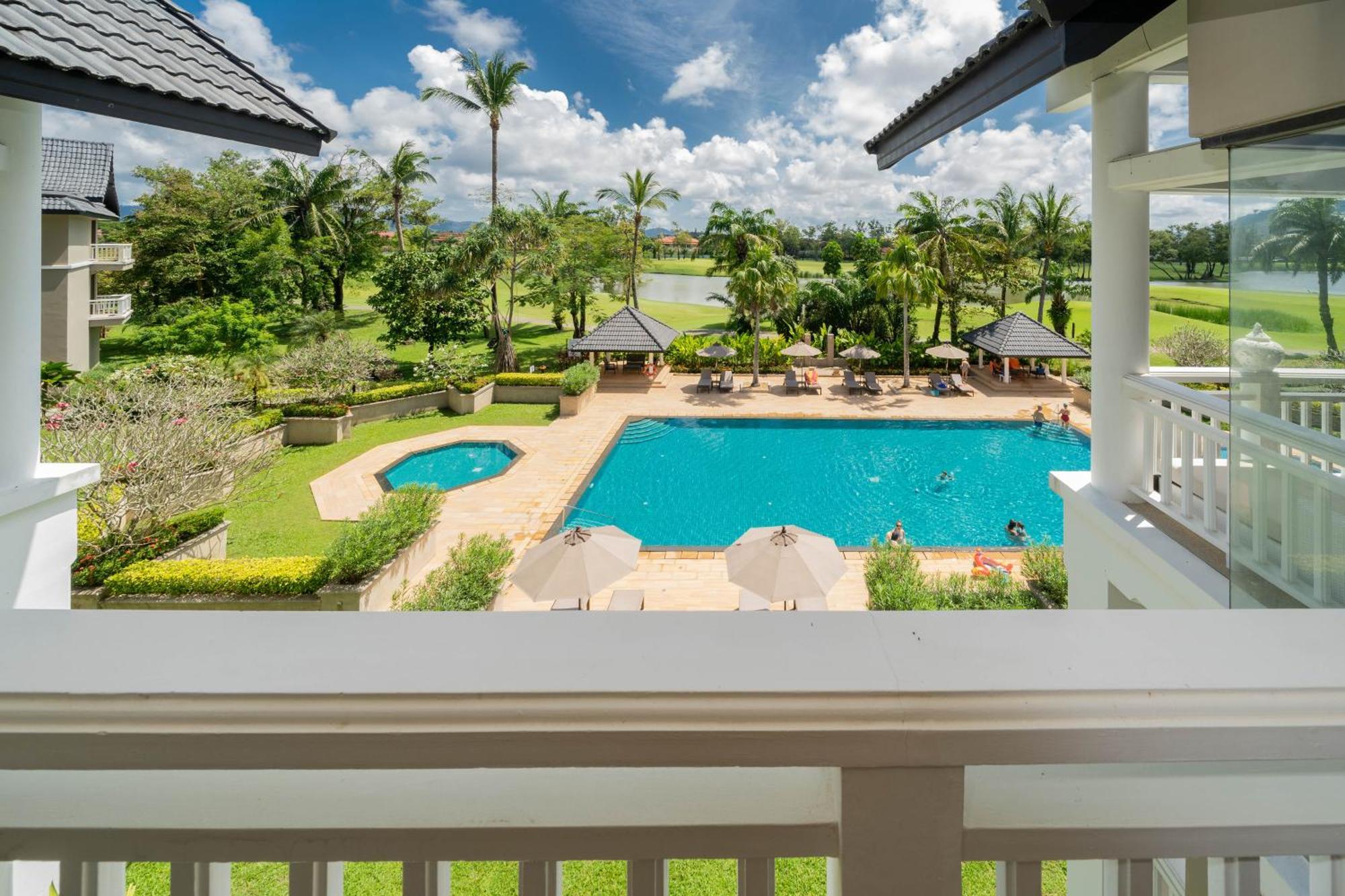 Apartment Poolview 2-bedroom In Bangtao Next To Golf Course, Allamanda 2321 Thalang