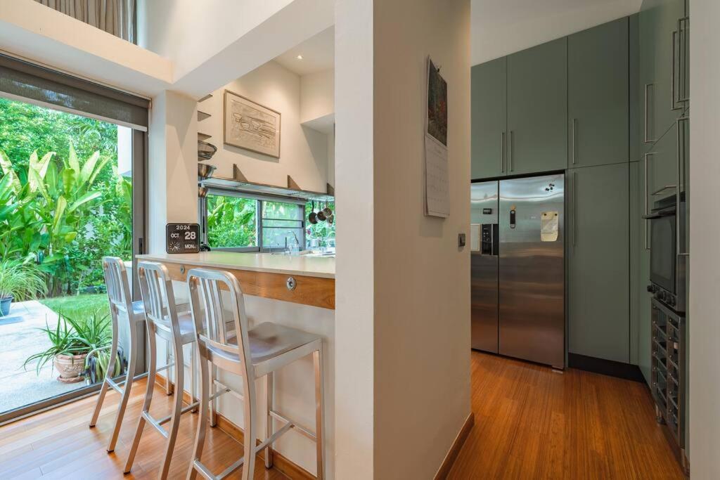 Premier Living In Prime Location V146