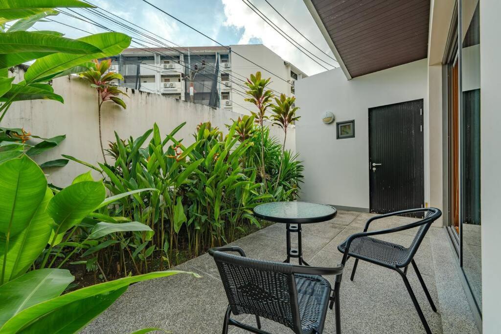 Premier Living In Prime Location V146 *