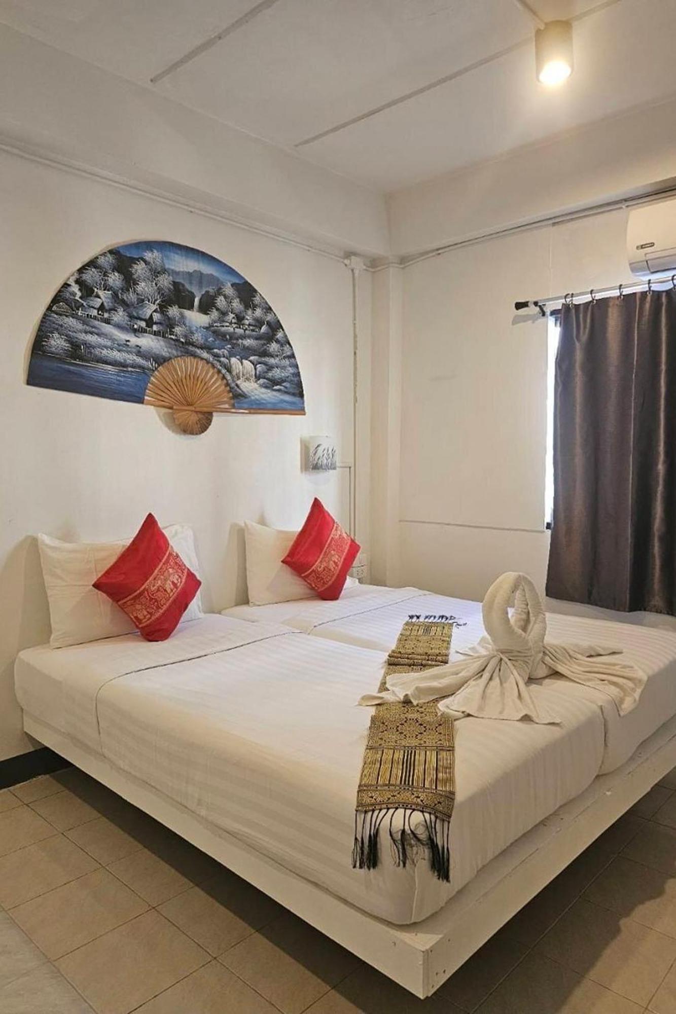 Hotel Remember @ Town Phuket