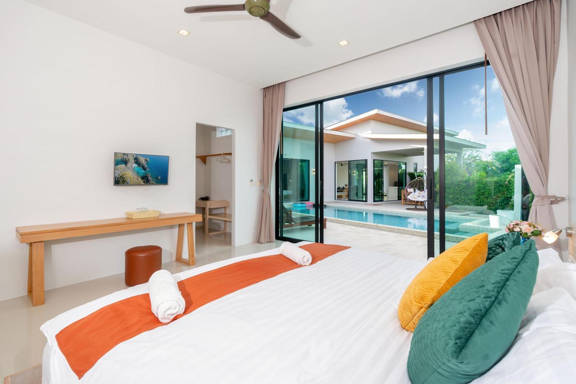 Andaman Seaview Luxury Pool Phuket