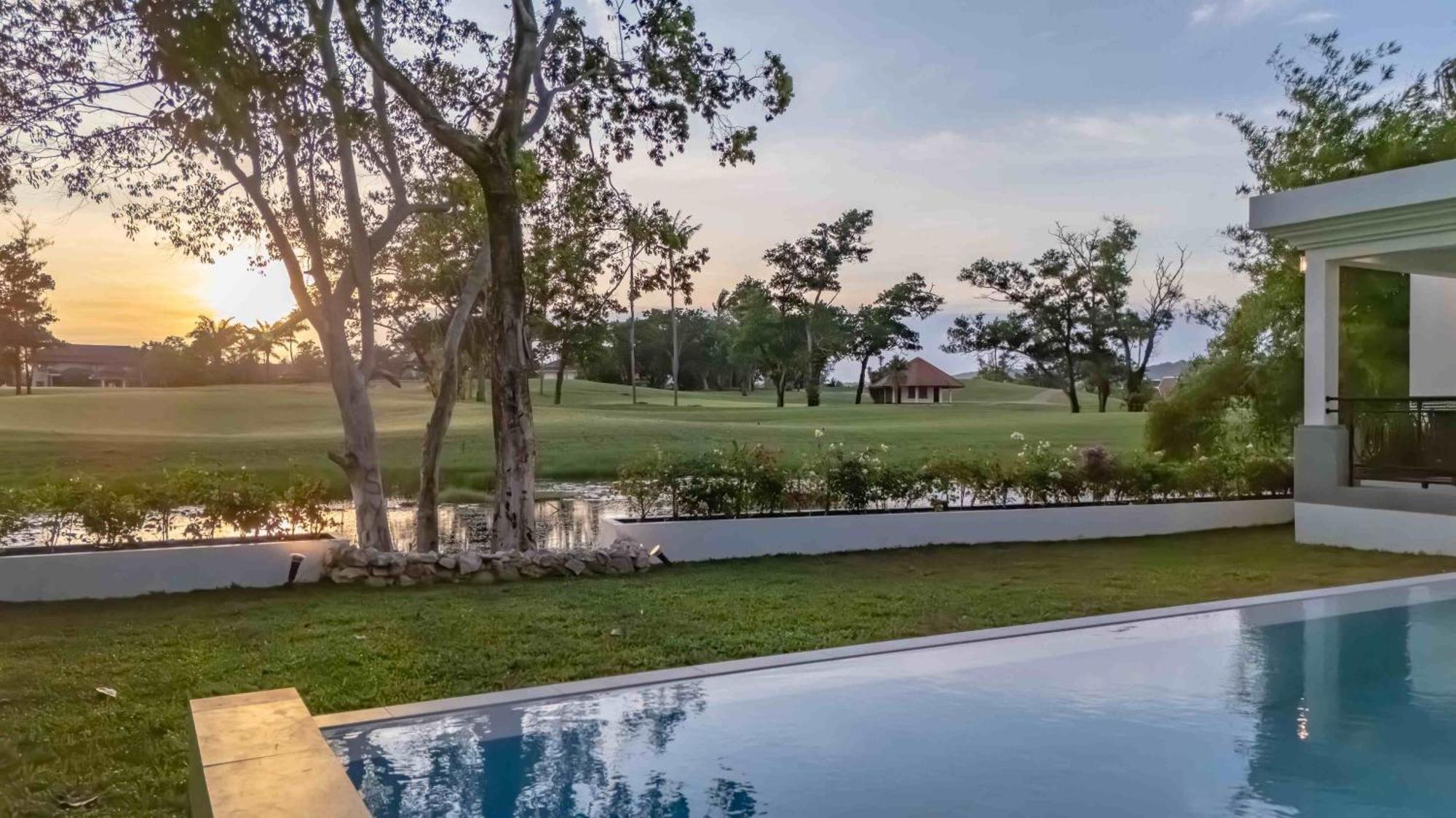 Villa Viola 7 Bedroom, Fully Staffed, On The Golf Course *