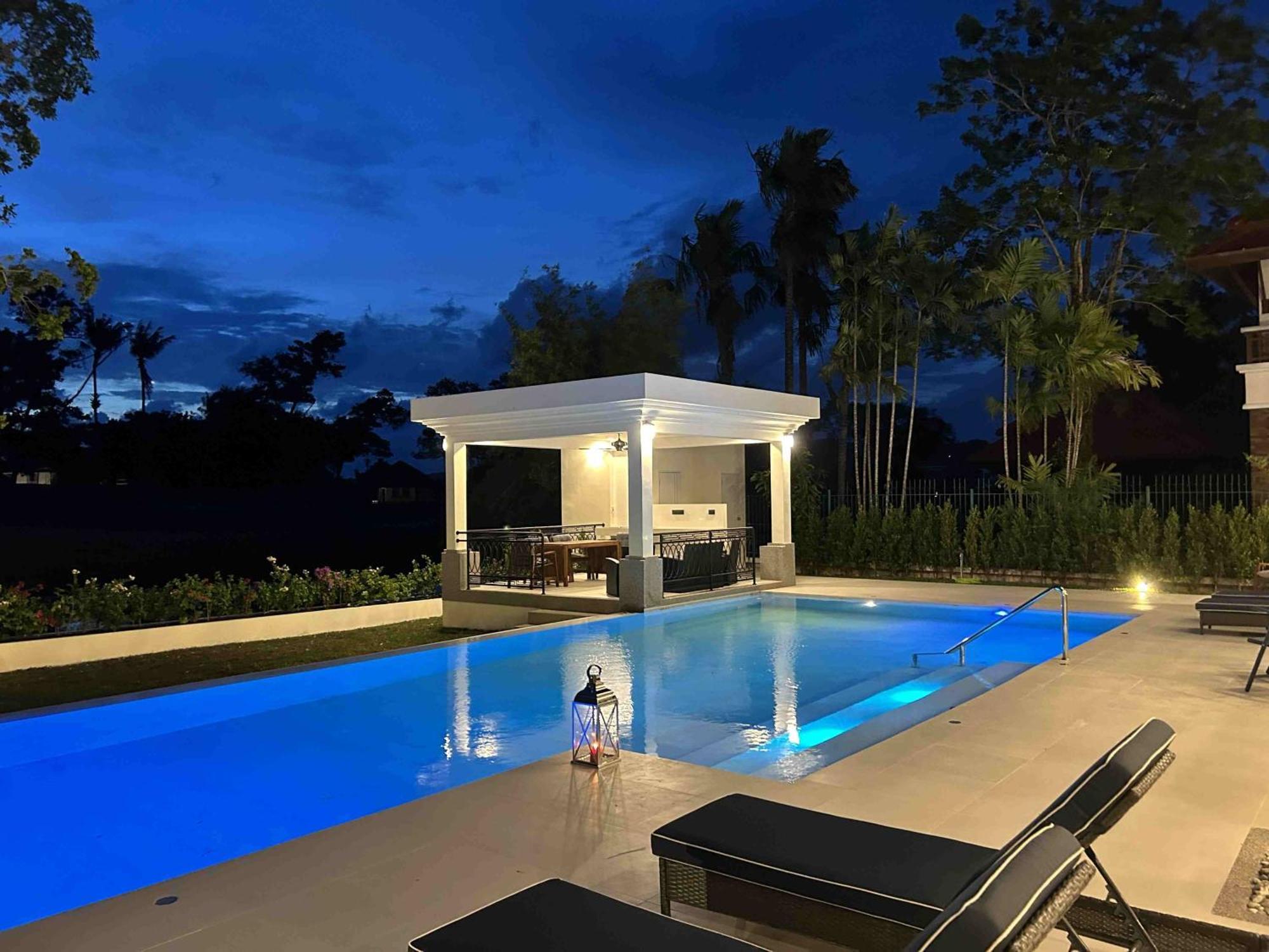 Villa Viola 7 Bedroom, Fully Staffed, On The Golf Course Thalang