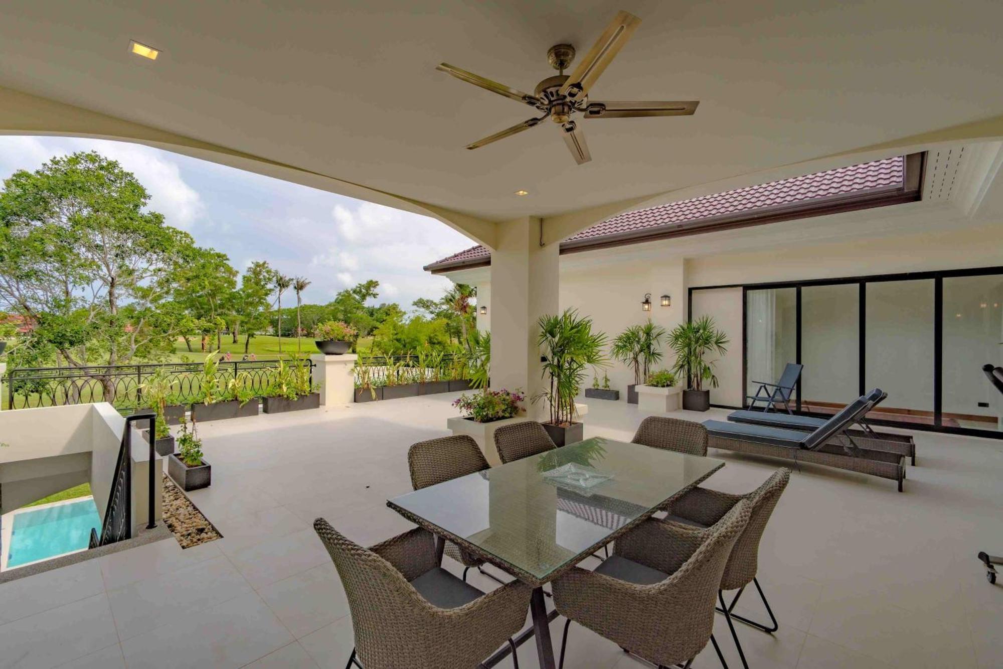 Viola 7 Bedroom, Fully Staffed, On The Golf Course * Thalang