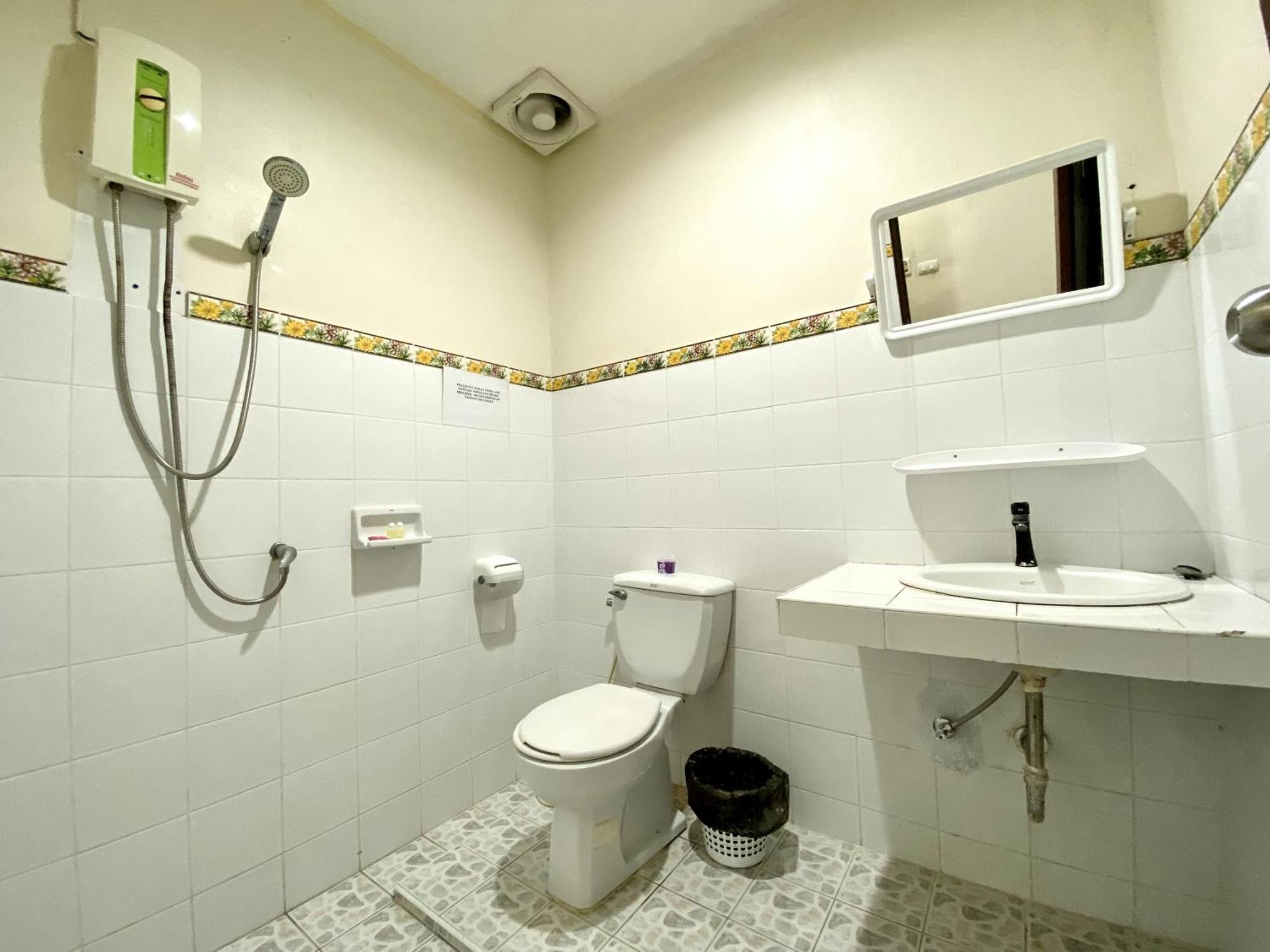 Hostel Adventure Patong