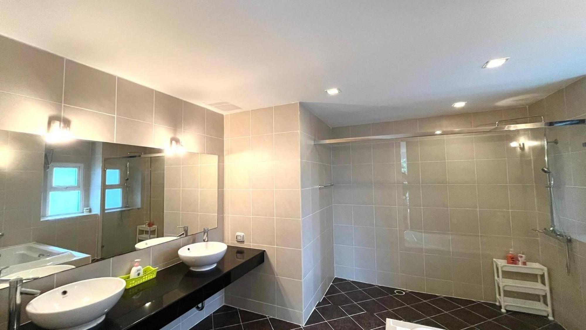 6-58 Penthouse 155 Qm 1km Away From