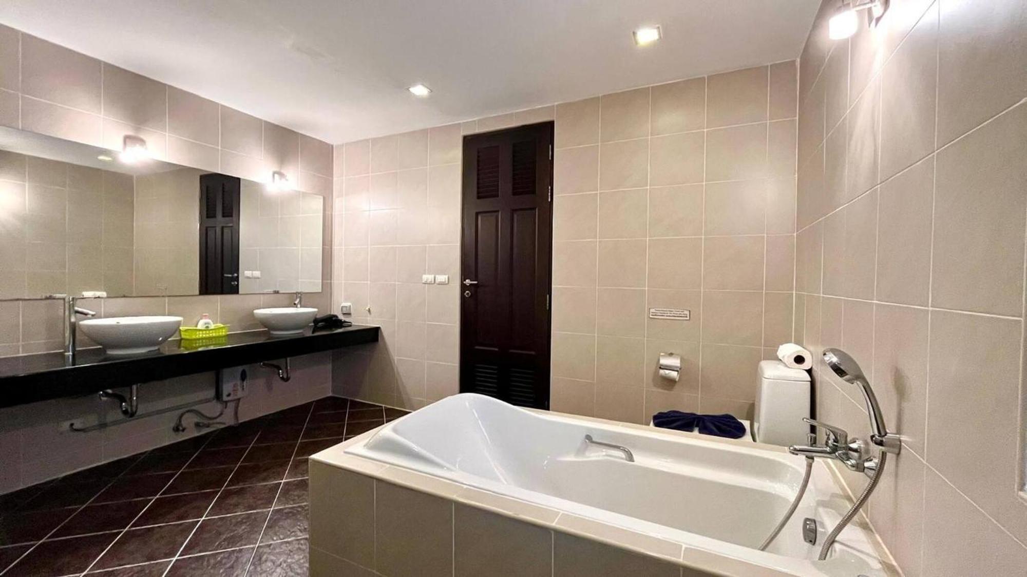 6-58 Penthouse 155 Qm 1km Away From Apartment *