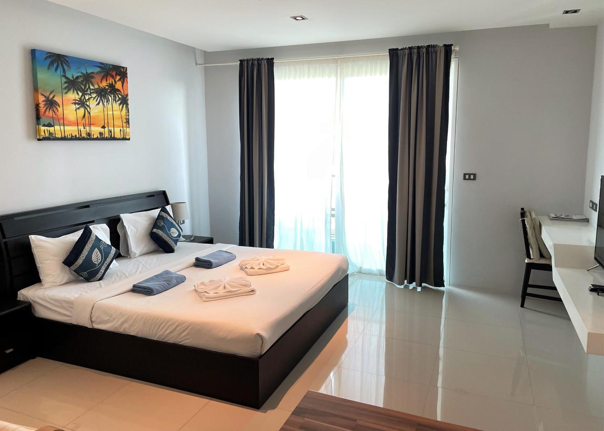 Private At Emerald Terrace Patong