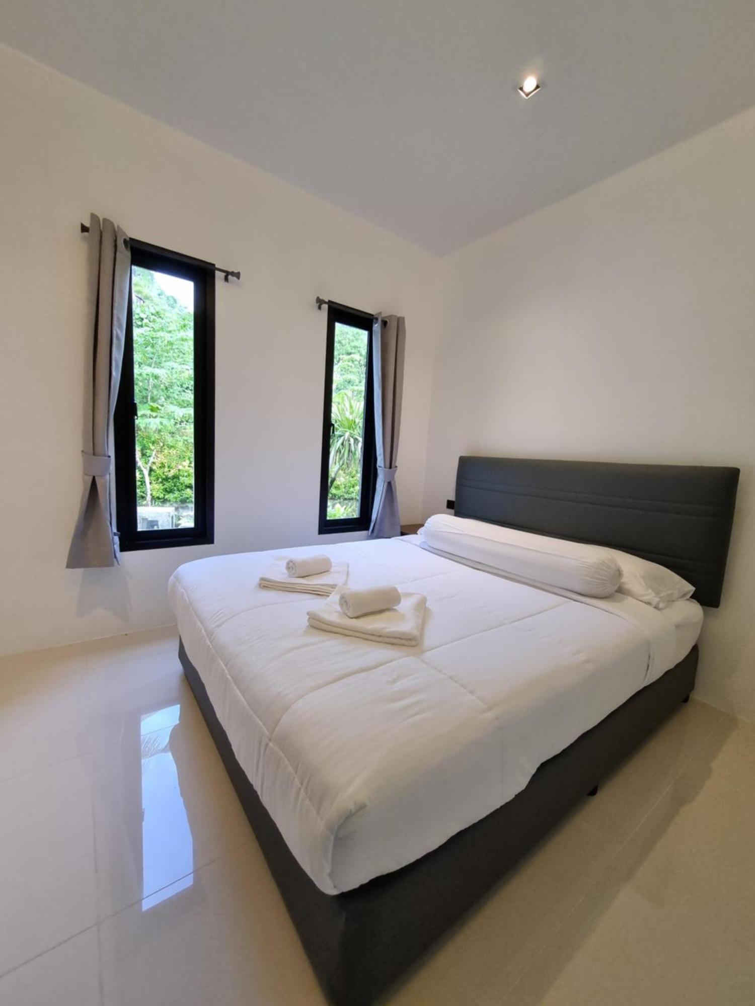 Nua Tone Riverside Holiday home *
