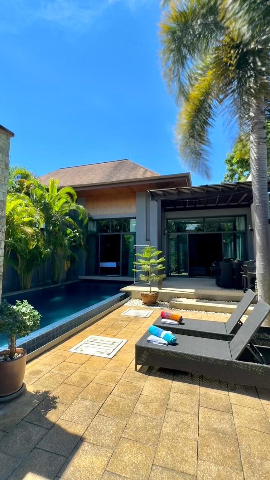 Onyx Pool *