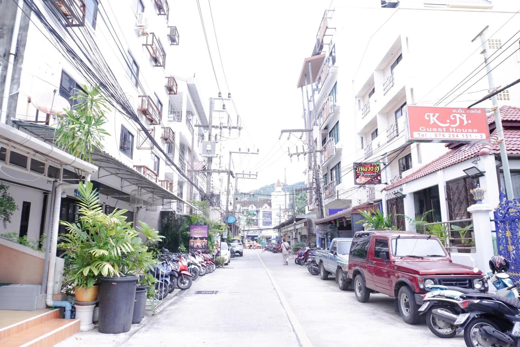 Go Beach - โกอินน์ หาดป่าตอง Patong