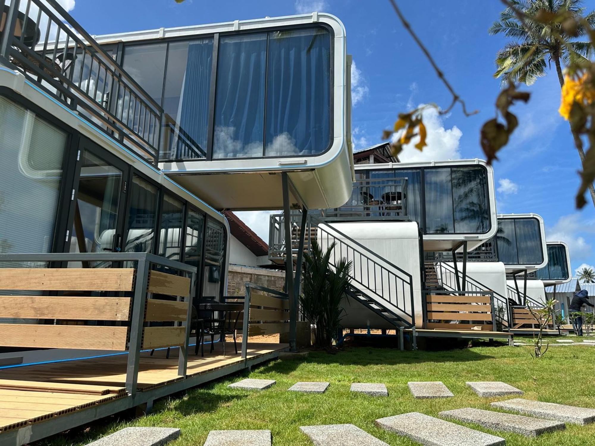 Space House Phuket 4*