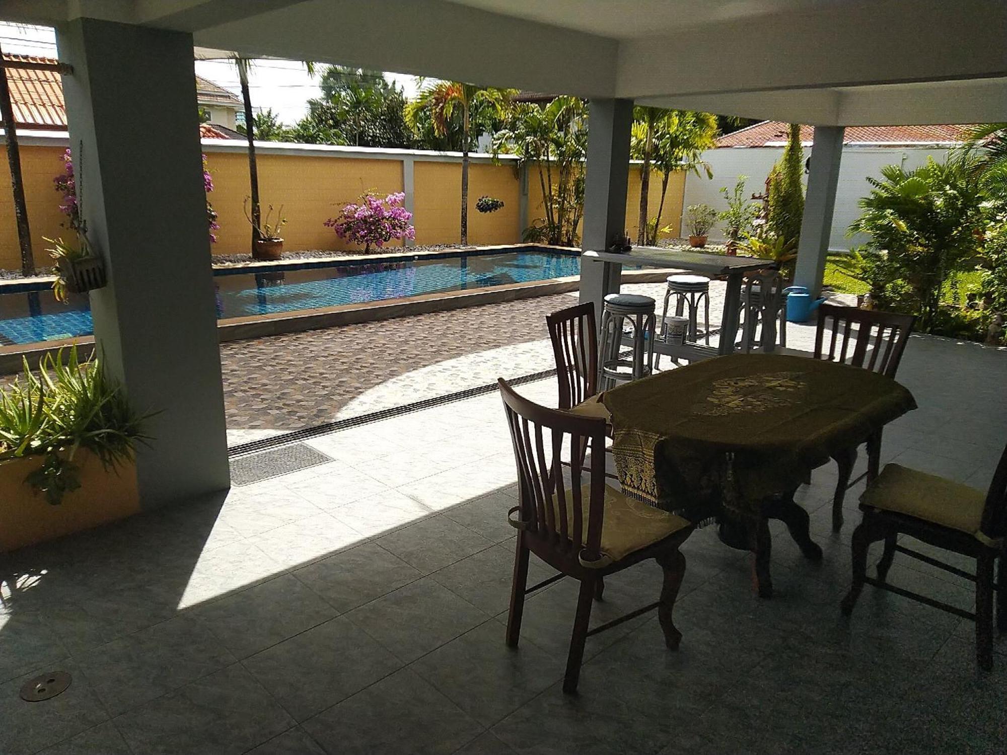 2,5 Zimmerwohnung Mit Pool Und Pavillon
