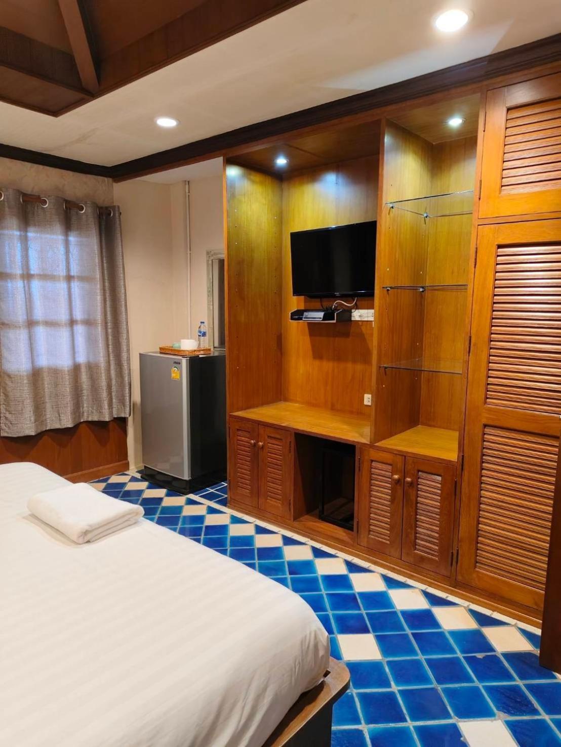 Apartment Mona House *