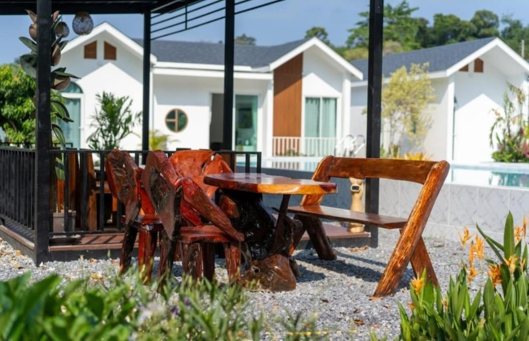 Tropical Oasis Aoyon House