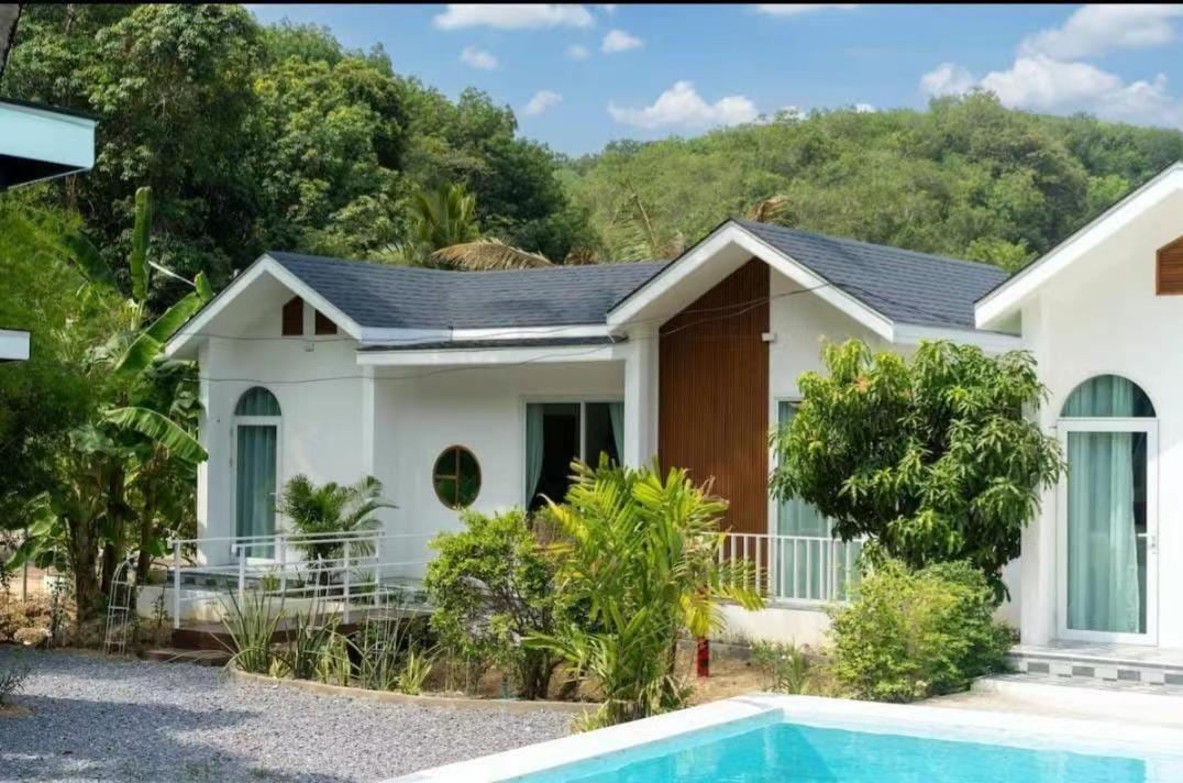 Vakantiehuis Tropical Oasis Aoyon House *