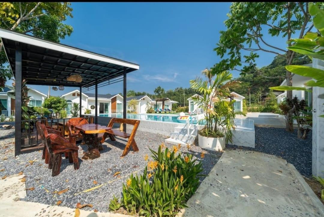Tropical Oasis Aoyon House * Ban Makham