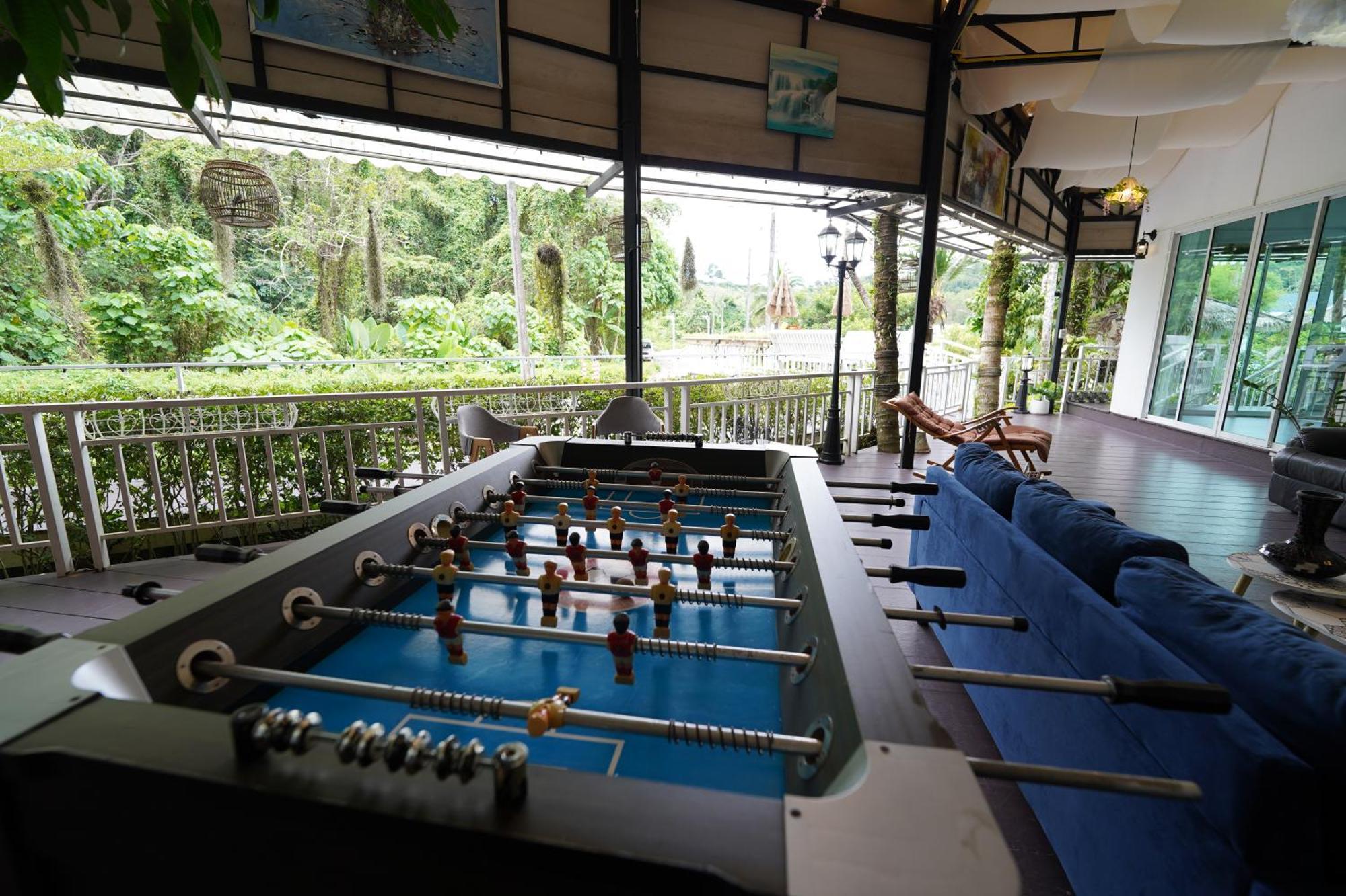 Tropical Oasis Aoyon House *