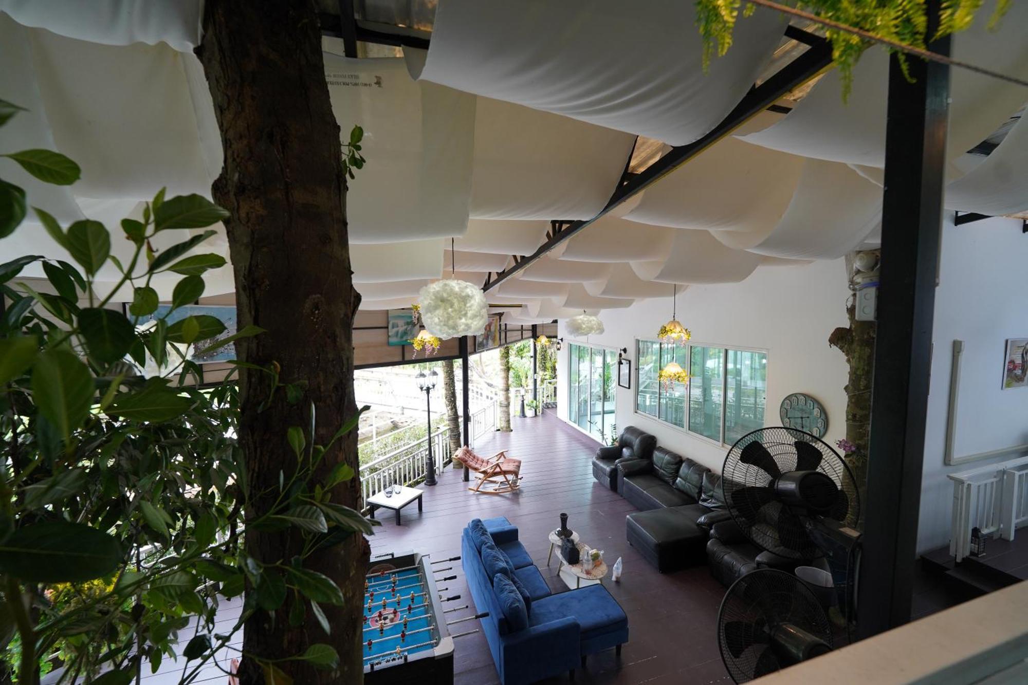 Tropical Oasis Aoyon House