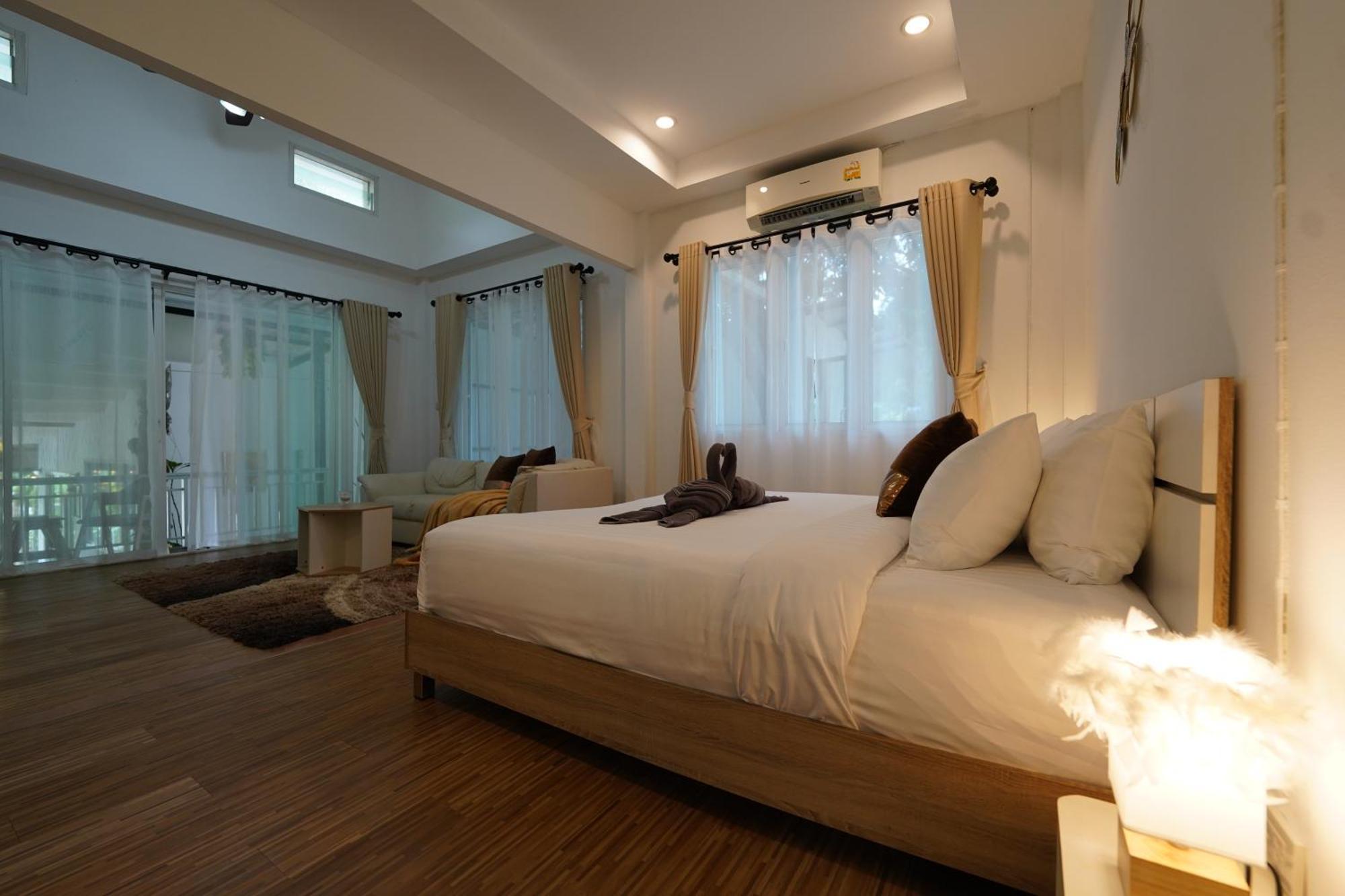 Tropical Oasis Aoyon House *