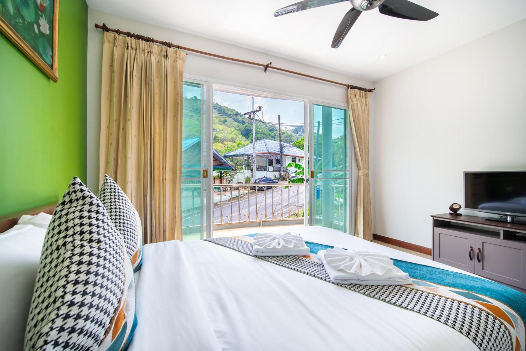 Villa Villa3 四卧海景泳池别墅 近班赞海鲜市场 中英泰三语服务 *