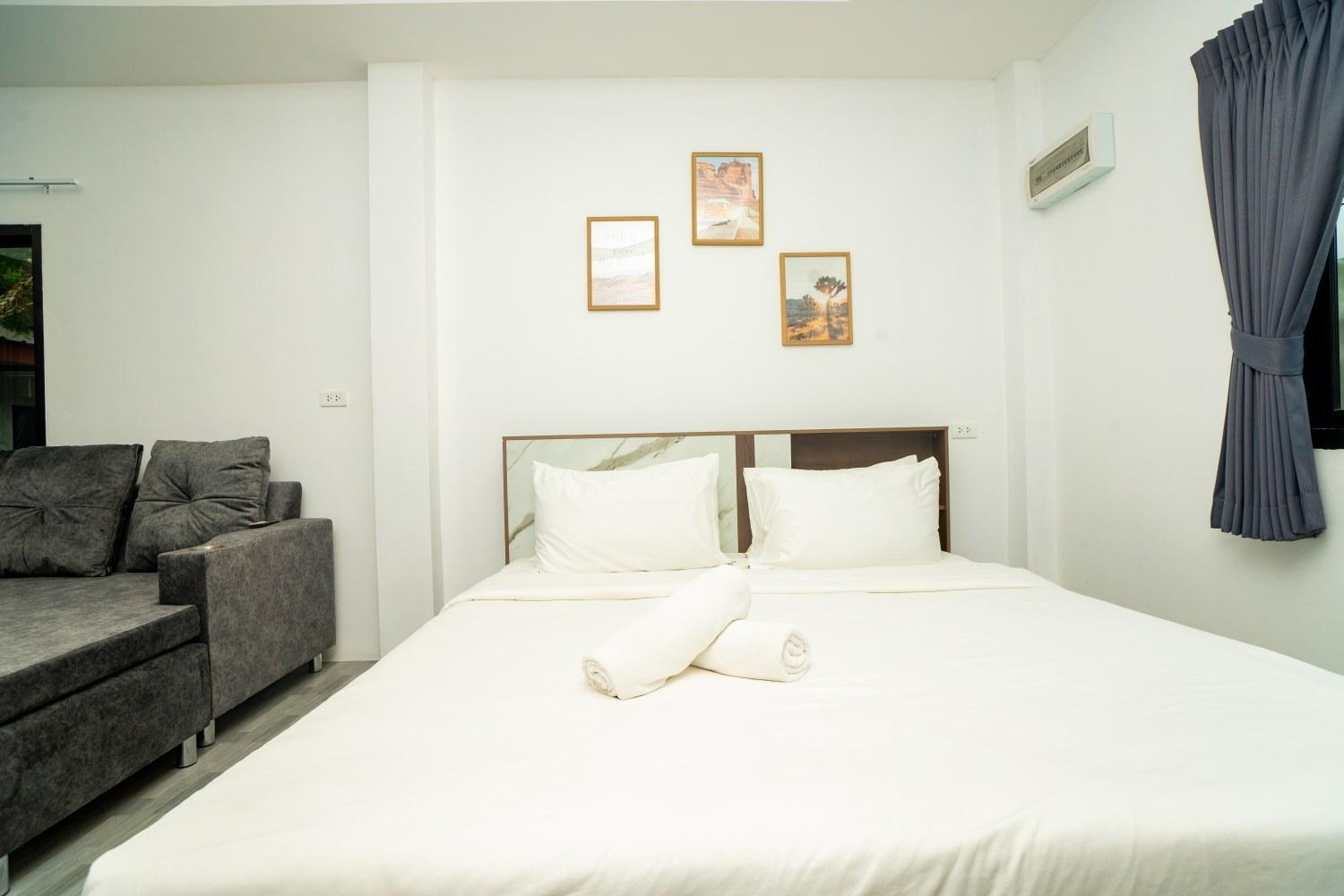 Lovely 2 Bed Share Pool Near Ban Lum Fuang