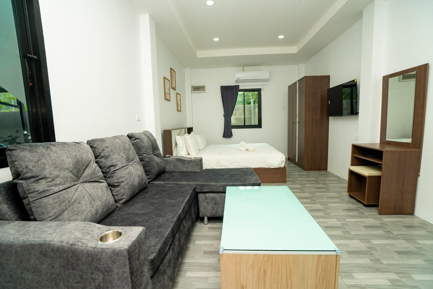 Lovely 2 Bed Share Pool Near Apartment
