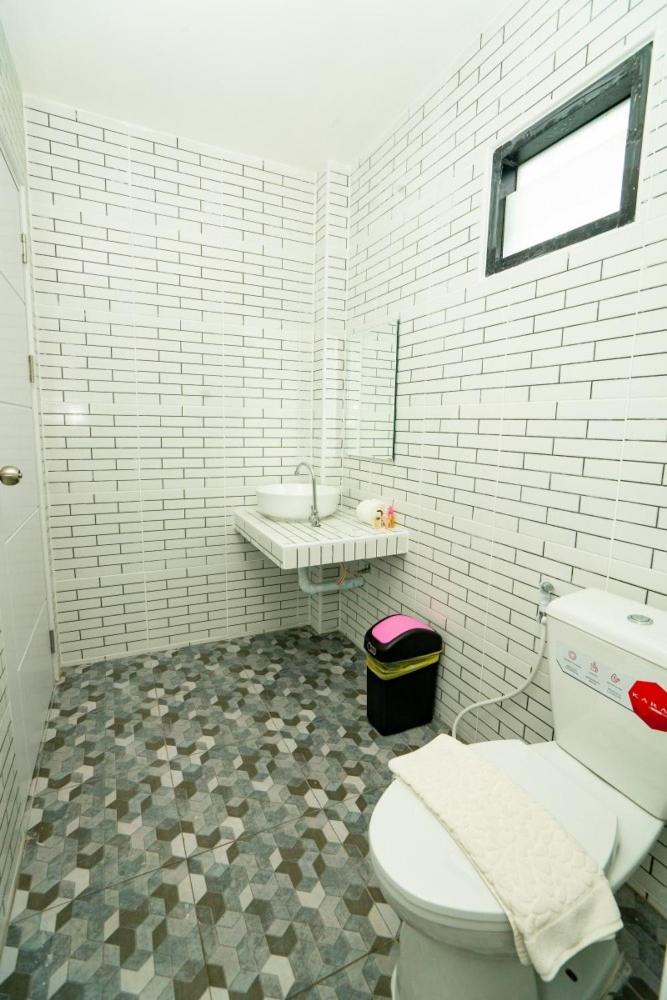 Apartment Lovely 2 Bed Share Pool Near Ban Lum Fuang