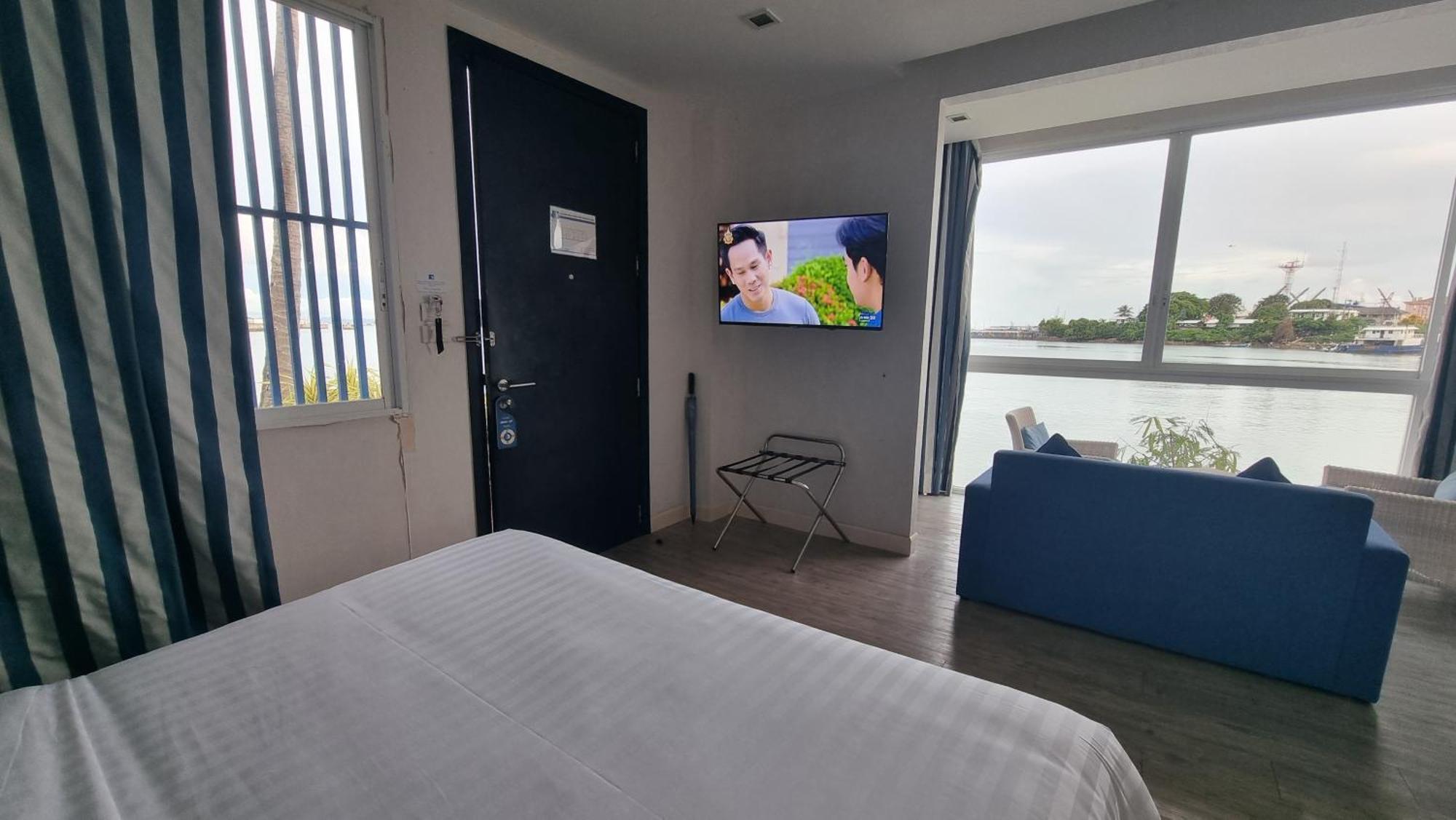 Phuket Boat Quay 4*