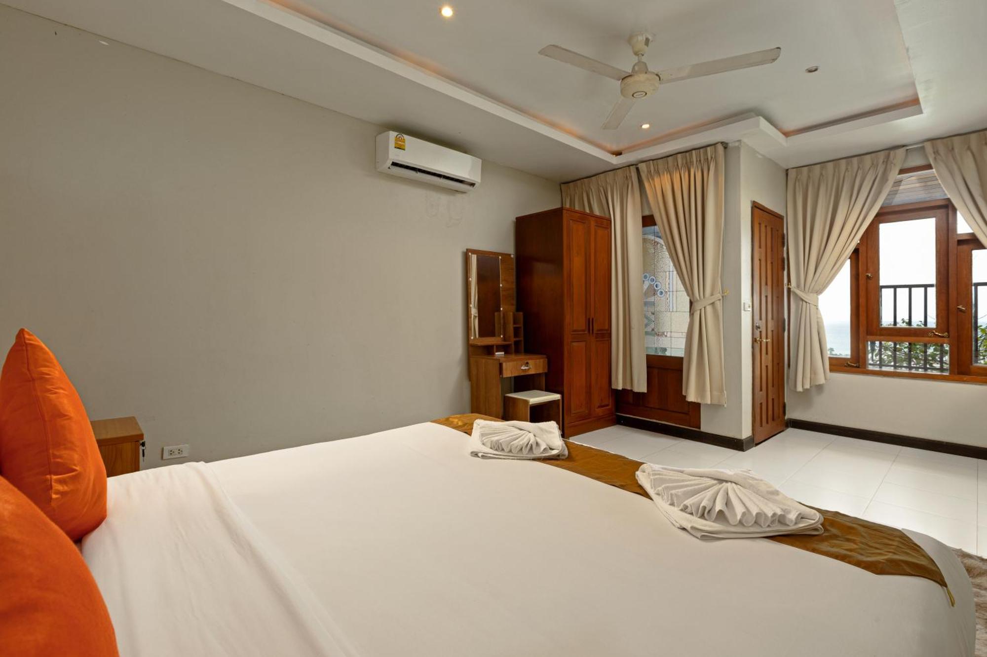 Moon Talay View Villa