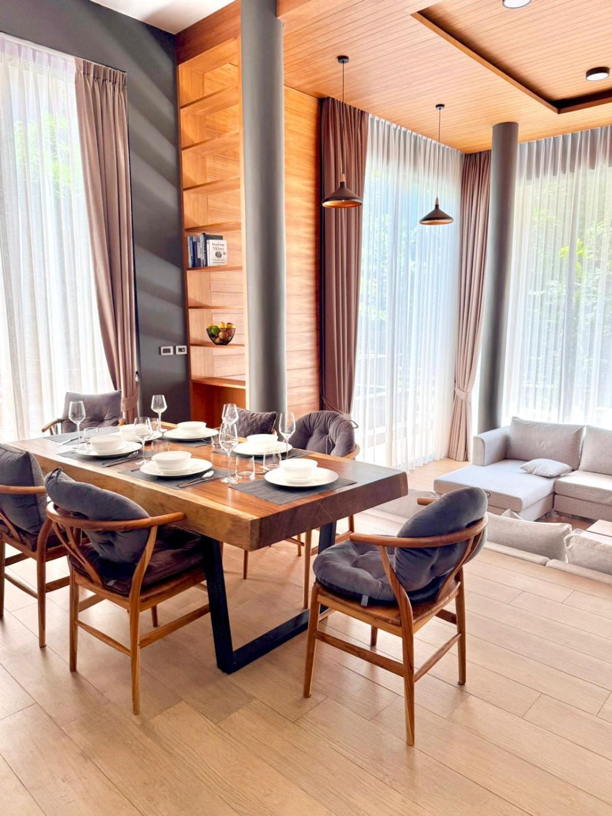 Luxury Menara *