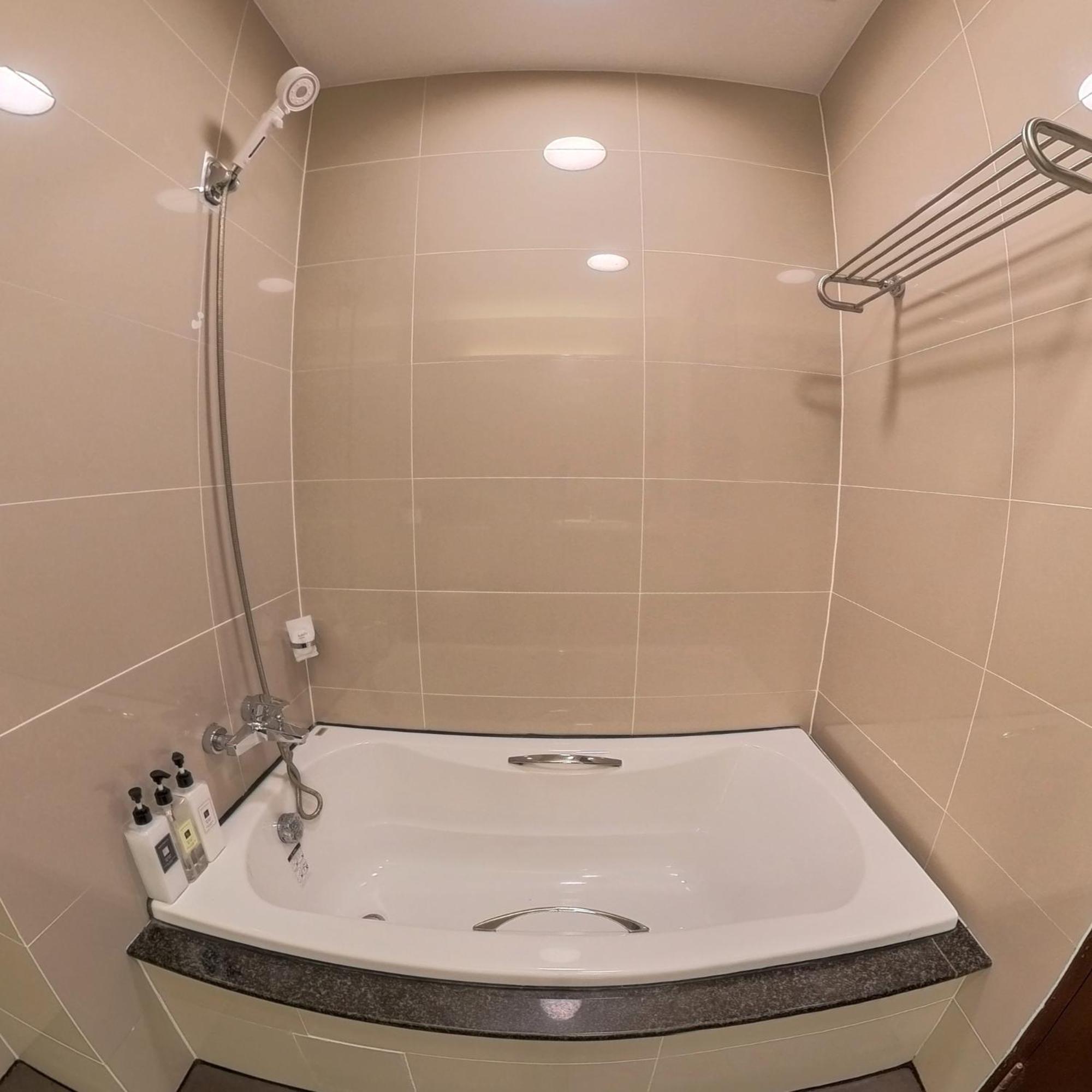The Kris Two Bedrooms Apartment Patong