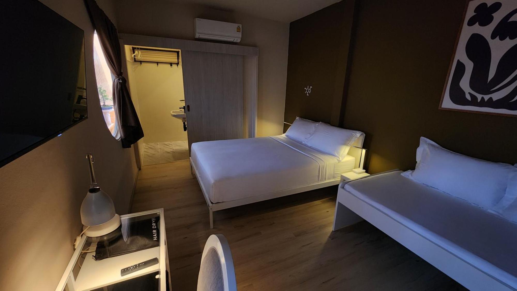 Ihoc - Phuket Oldtown Guest house *