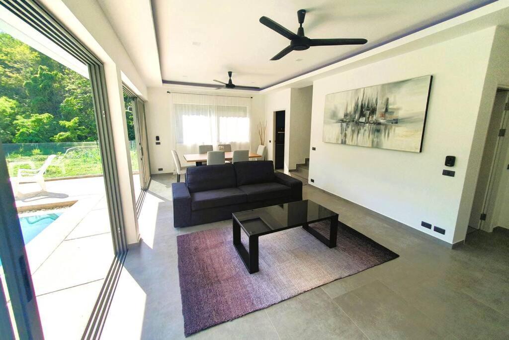 Modern Pool 3 Bedrooms