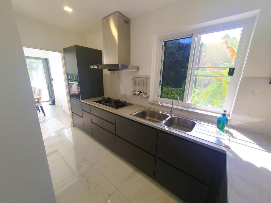 Modern Pool 3 Bedrooms