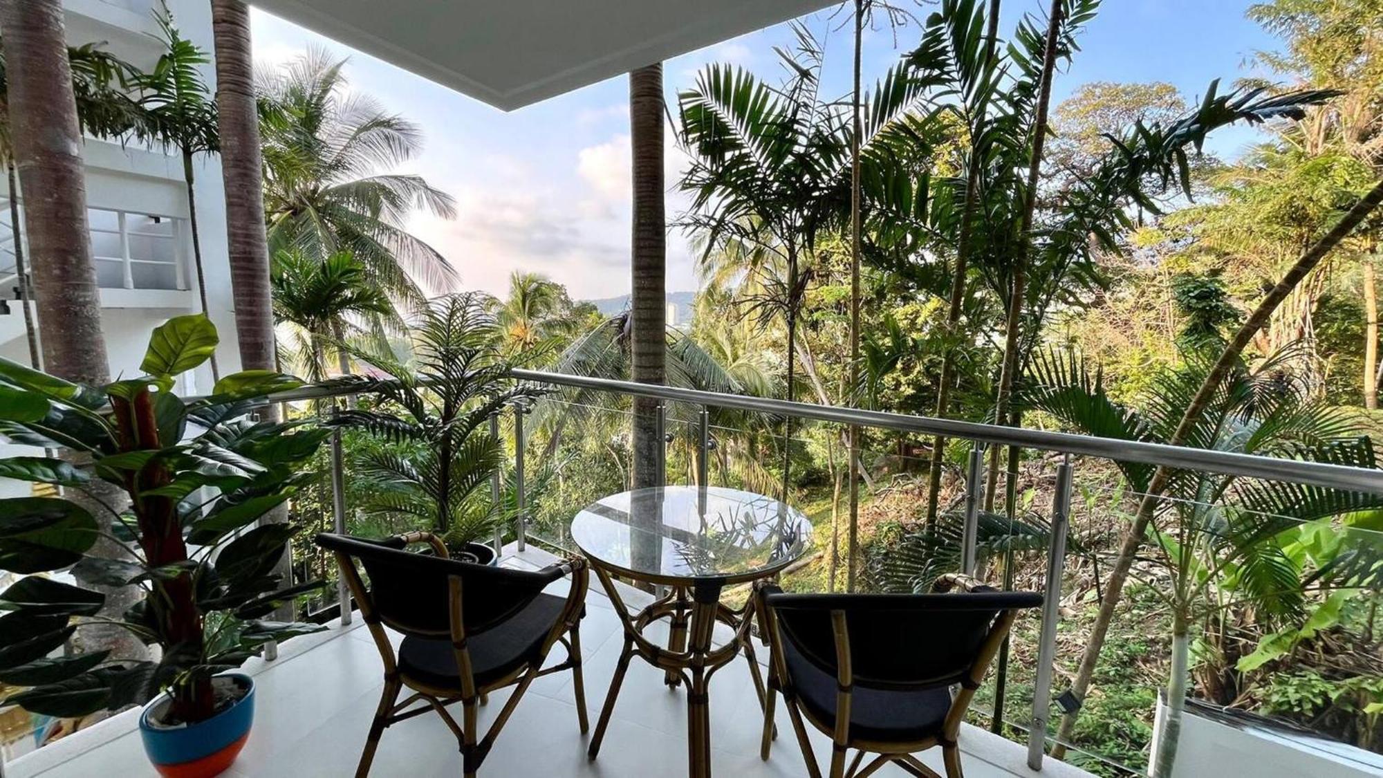B6 - 1 Bedroom 1 Bathroom At Karon Phuket Apartment *
