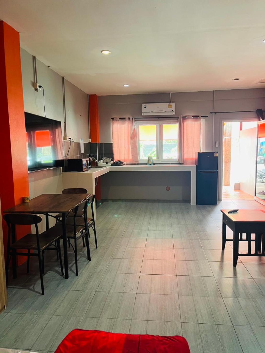 Karon Studio Apartment * Karon
